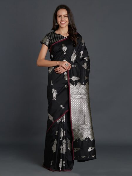 ব্লাউজ পিস সহ প্রিন্টেড সিল্ক শাড়ি