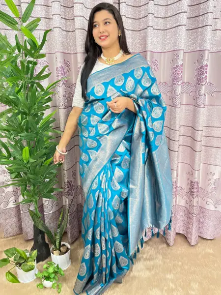 South Indian Silk Saree With Blouse Pcs