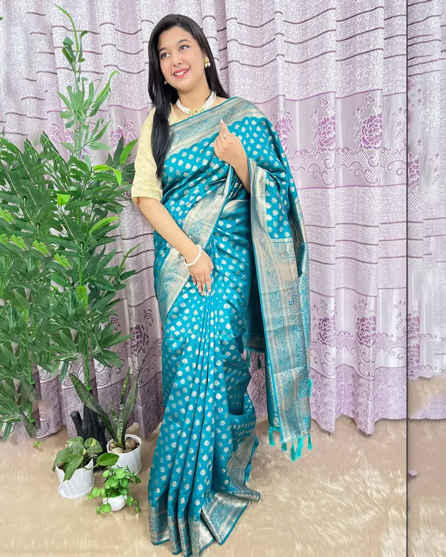 South Indian Silk Saree With Blouse Pcs