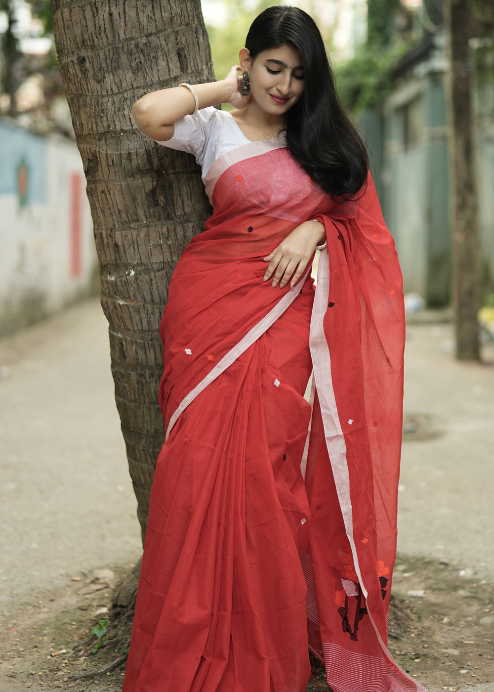 চিত্তরঞ্জন তাতের পিউর হ্যান্ডলুম কটন শাড়ি – নরম সুতি বুননে ১৩.৫ হাতের প্রিমিয়াম সংগ্রহ - Image 5